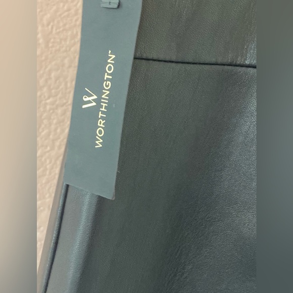 NWT Vegan Leather Skirt with Silver Studs🖤✔️⚫️Worthington Size 8 NWT - Picture 10 of 13